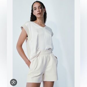 NWT Melissa Nepton Lilo Short Medium